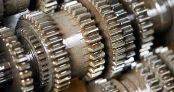 Qual a diferença entre motor de corrente contínua e alternada?